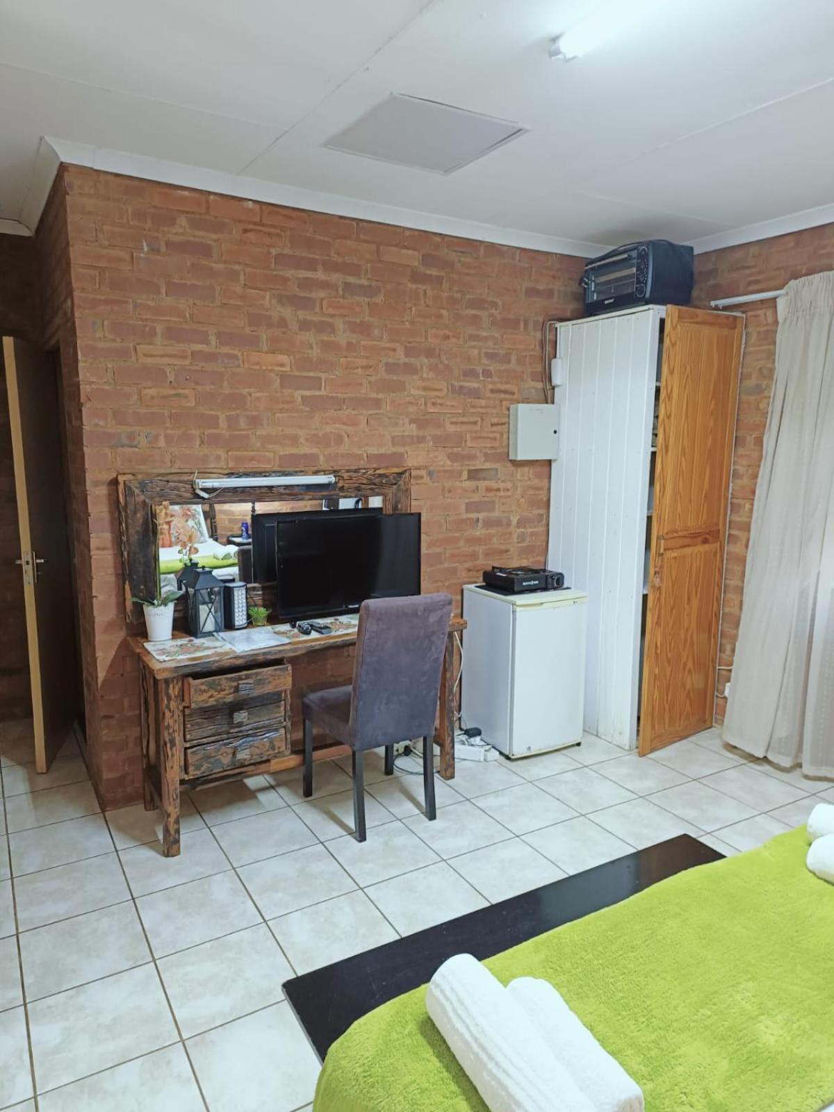 Millstream Inn Guest House Skeerpoort Δωμάτιο φωτογραφία